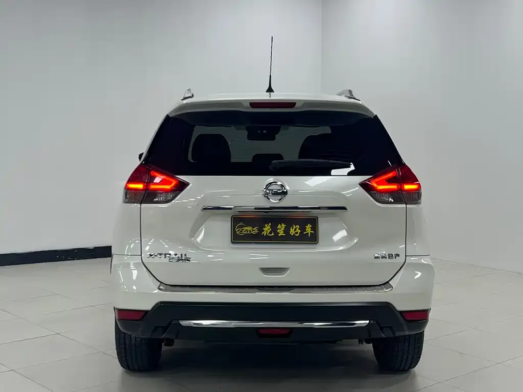 Nissan X-Trail 2022 из CN, фото 2