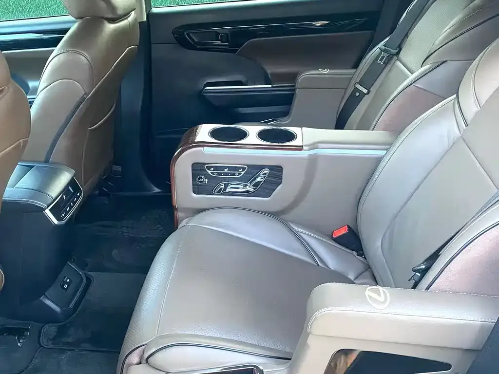 Toyota Highlander 2022 из CN, фото 4