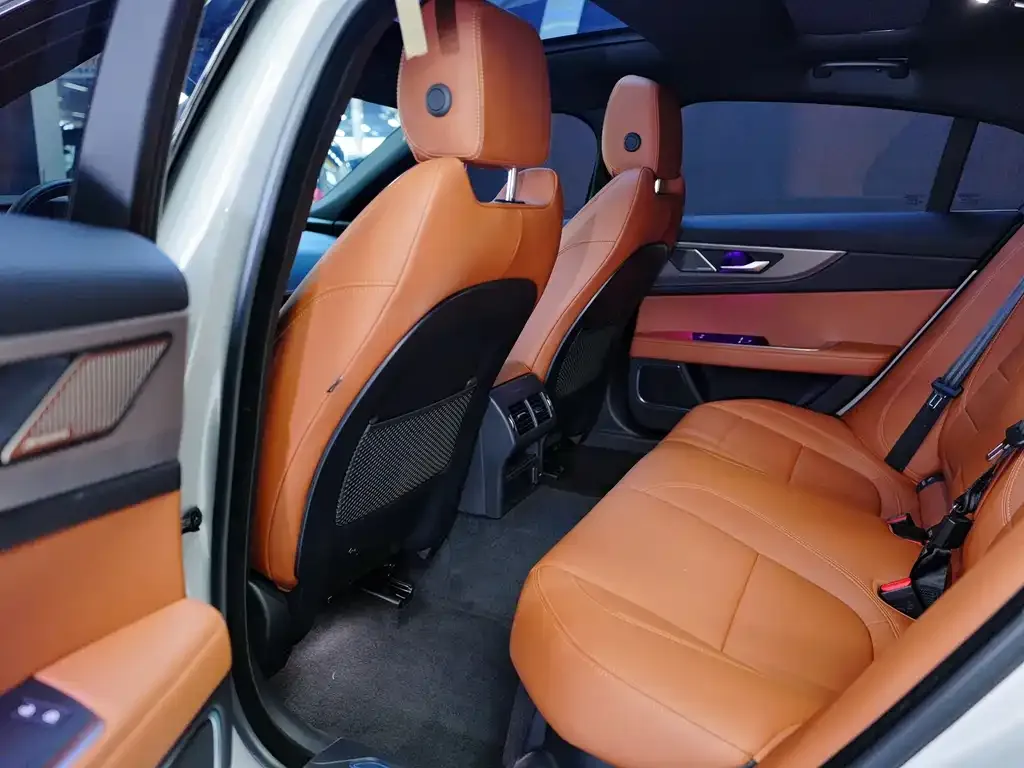 Jaguar XEL 2024 из CN, фото 3