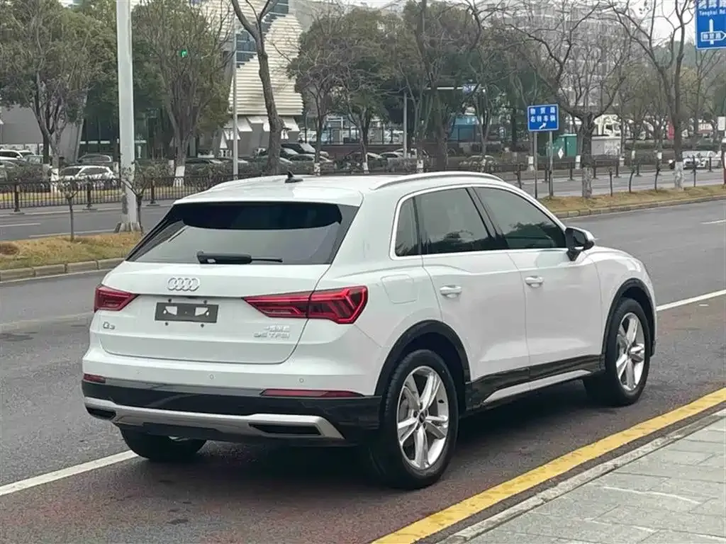 Audi Q3 2021 из CN, фото 10