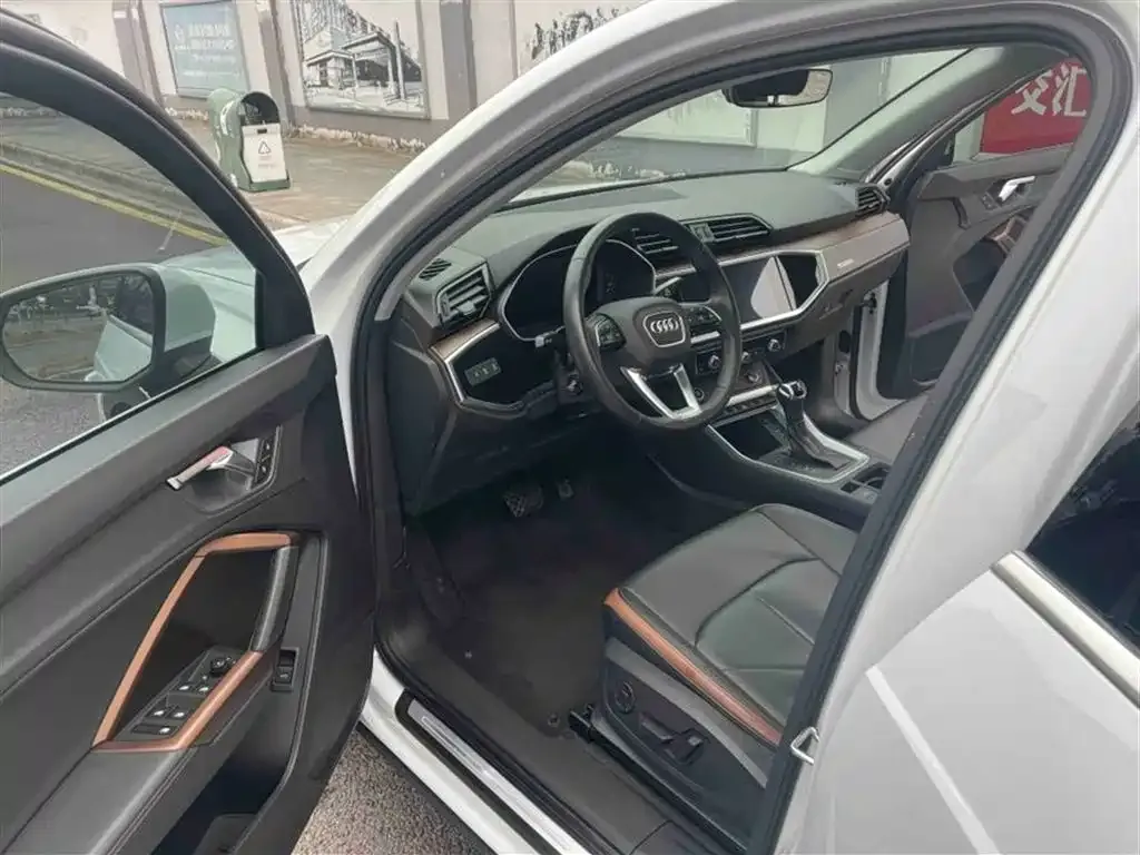 Audi Q3 2021 из CN, фото 4