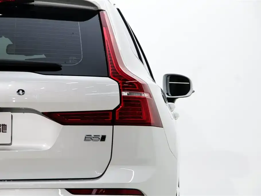 Volvo XC60 2025 из CN, фото 3