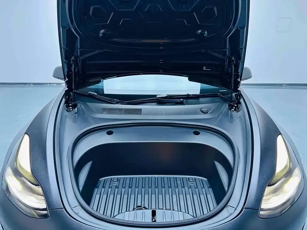 Tesla Model 3 2023 из CN, фото 4