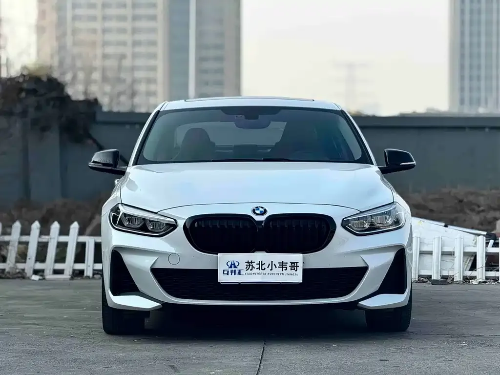 BMW 1 Series — фото 1