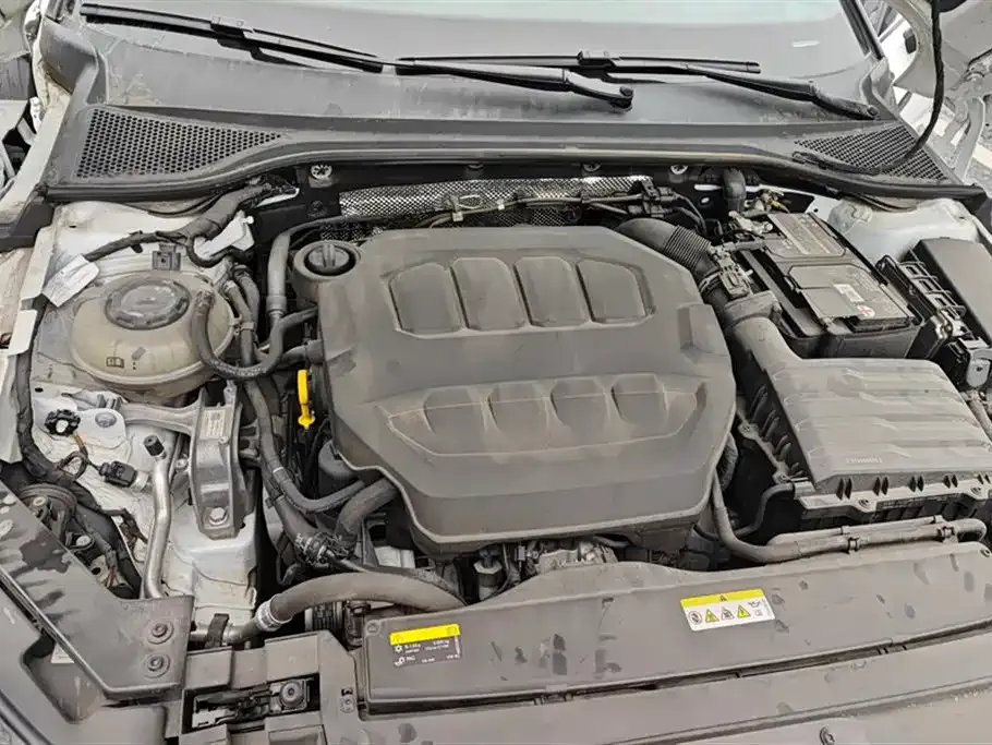 Volkswagen CC 2023 из CN, фото 2