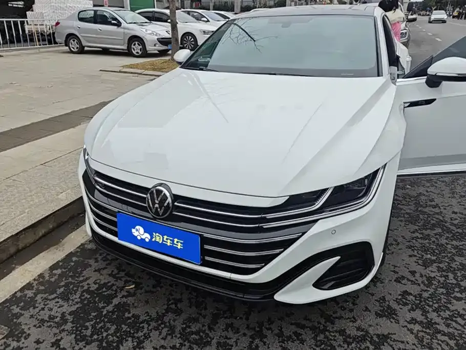 Volkswagen CC 2023 из CN, фото 10
