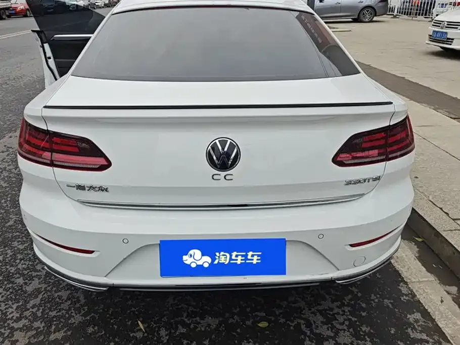 Volkswagen CC 2023 из CN, фото 9