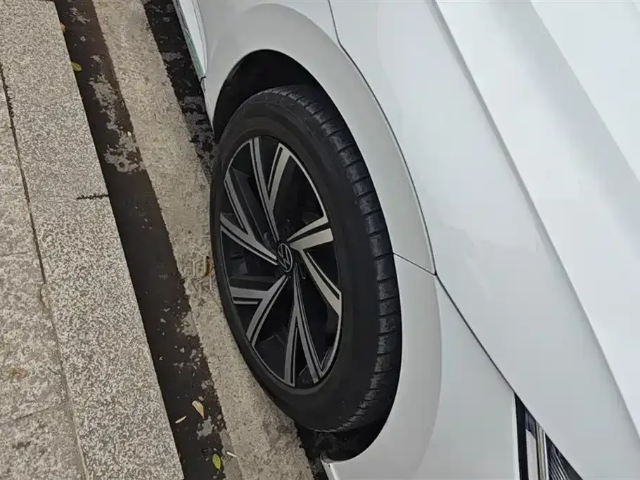 Volkswagen CC 2023 из CN, фото 8