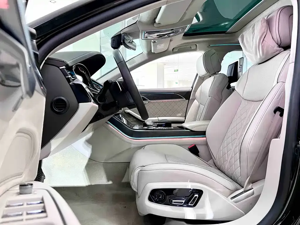 Audi A8 2024 из CN, фото 4