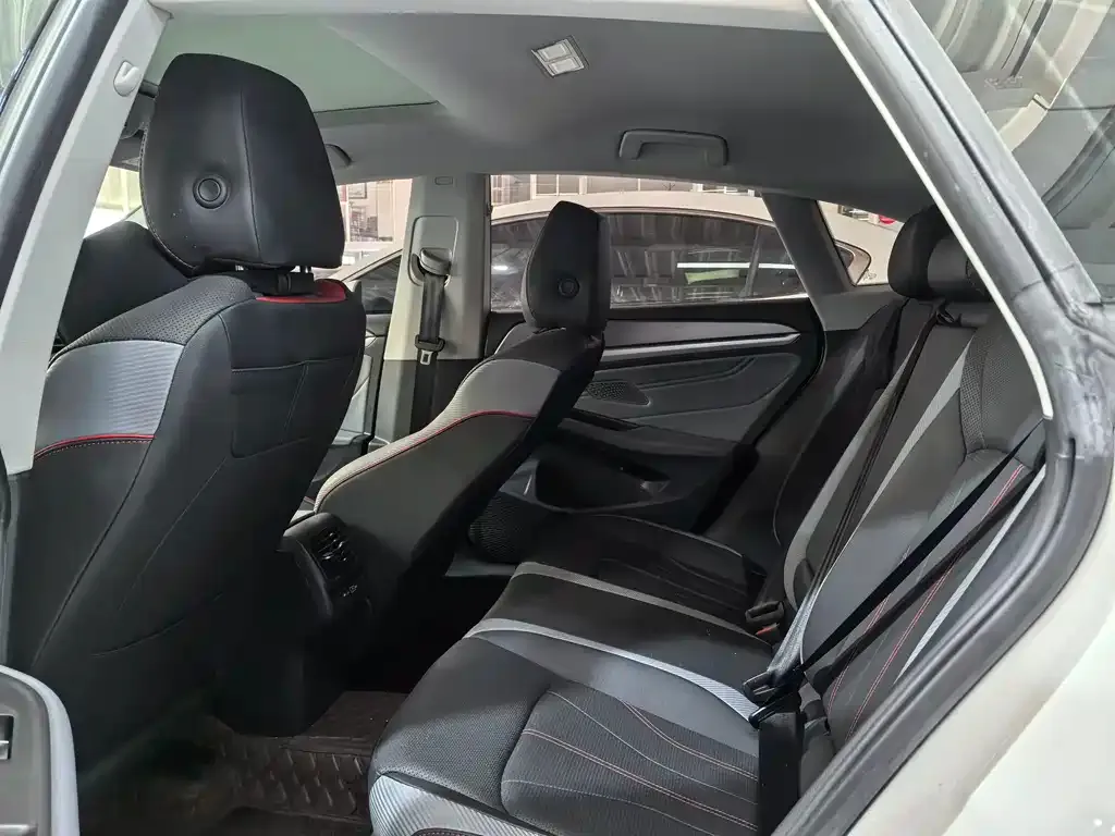 Volkswagen Lamando 2023 из CN, фото 6