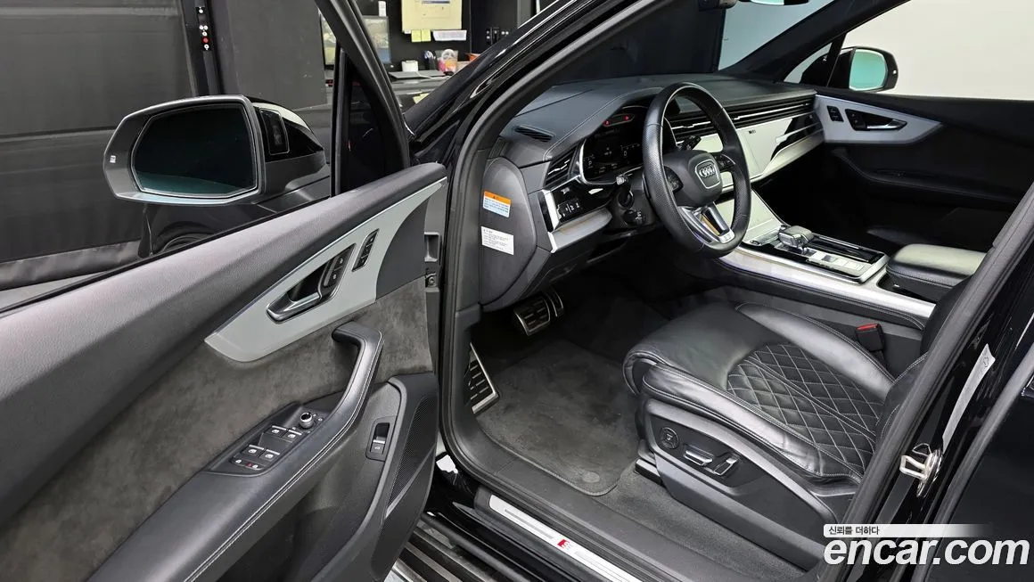 Audi Q7 2022 из KR, фото 9