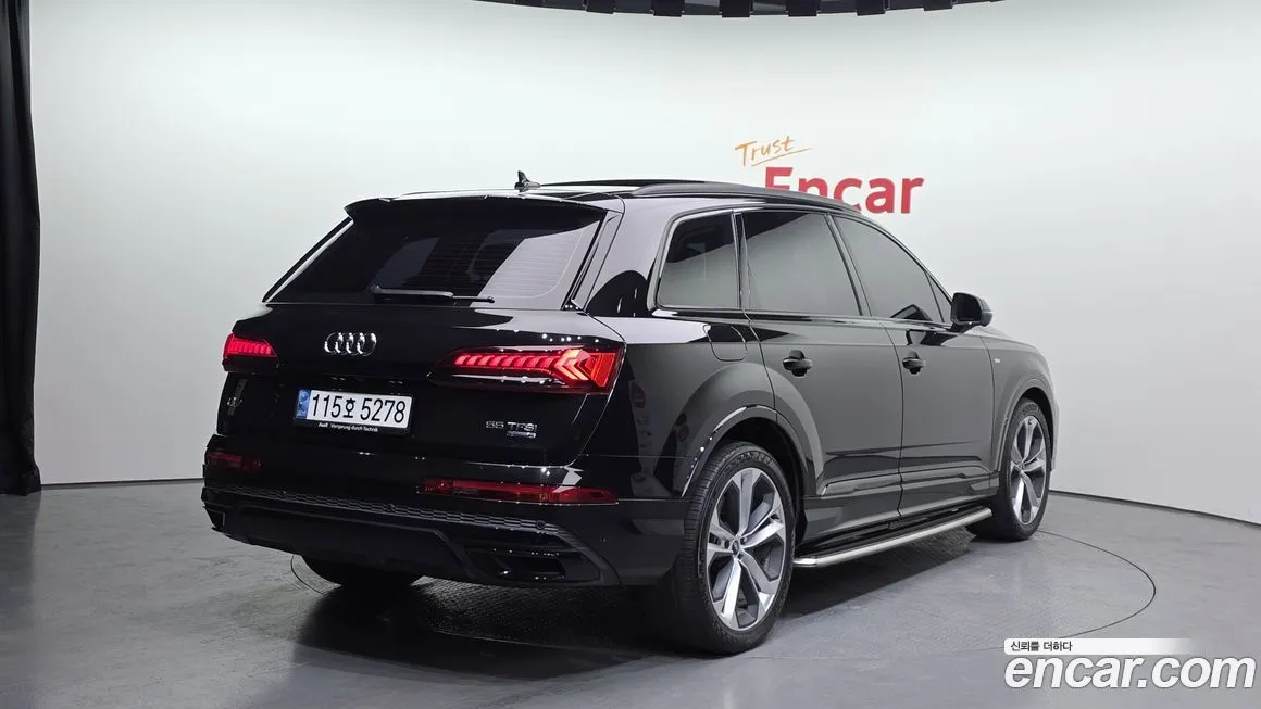 Audi Q7 2022 из KR, фото 7