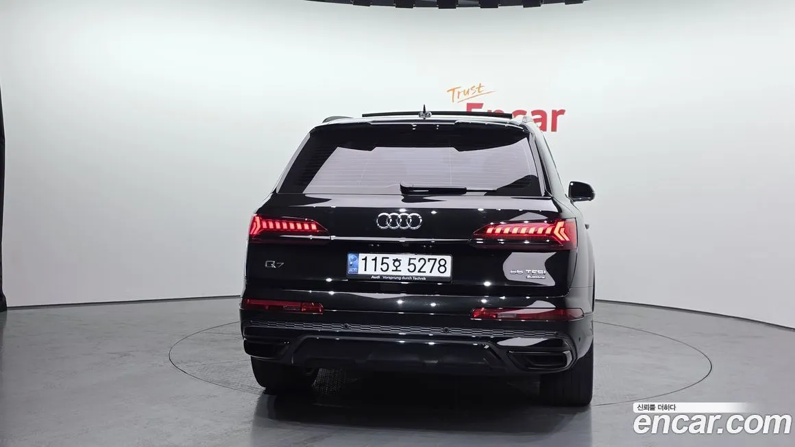 Audi Q7 2022 из KR, фото 5
