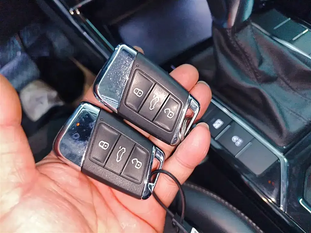 Volkswagen Passat 2023 из CN, фото 5