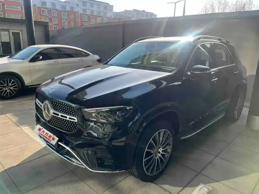 Mercedes-Benz GLE — фото 1
