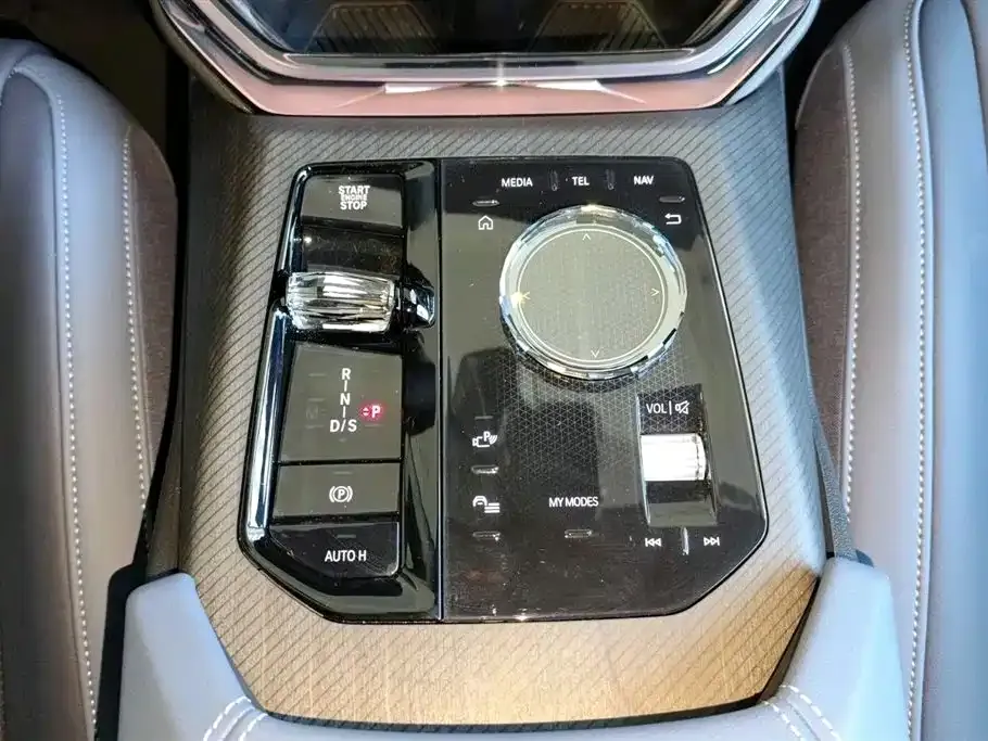 BMW X3 2025 из CN, фото 8