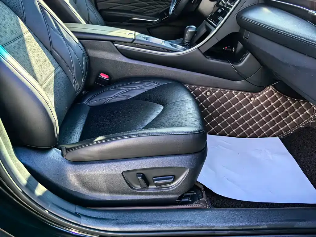 Toyota Avalon 2021 из CN, фото 10