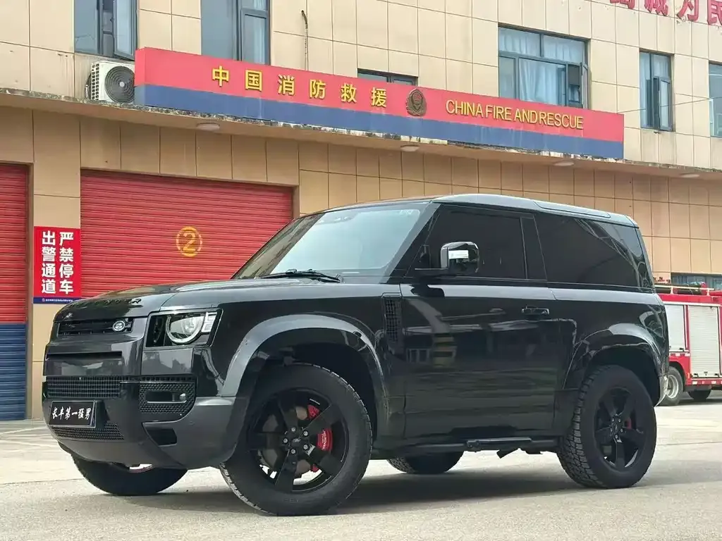 Land Rover Defender 2023 из CN, фото 1
