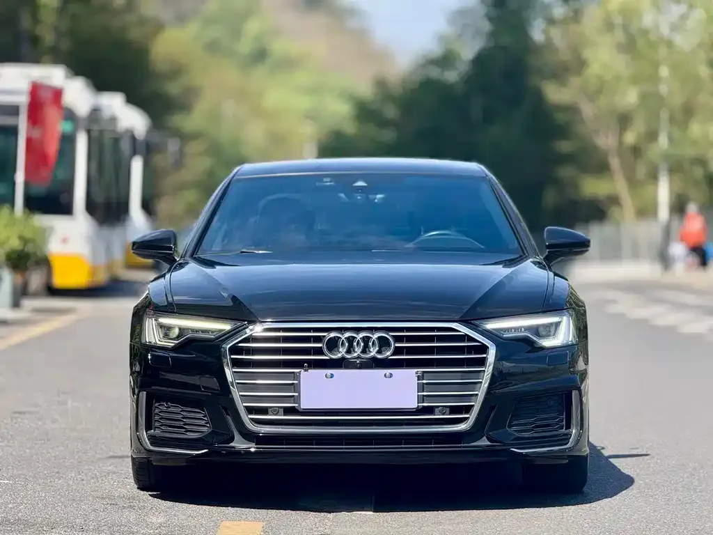 Audi A6L 2022 из CN, фото 6