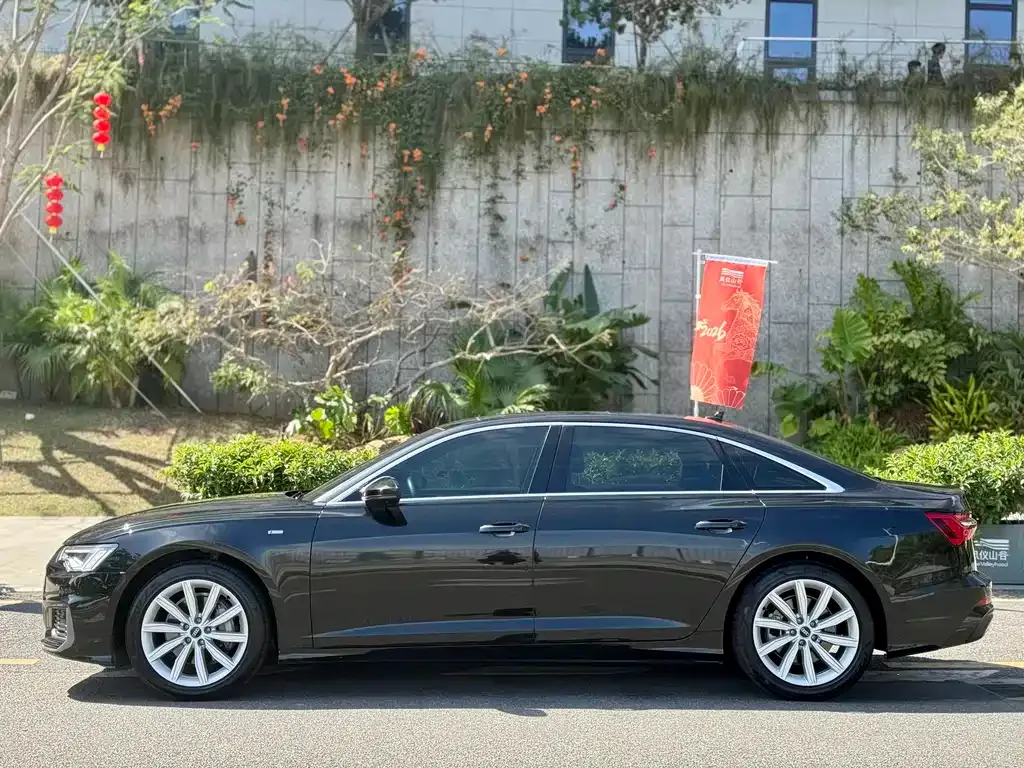 Audi A6L 2022 из CN, фото 4