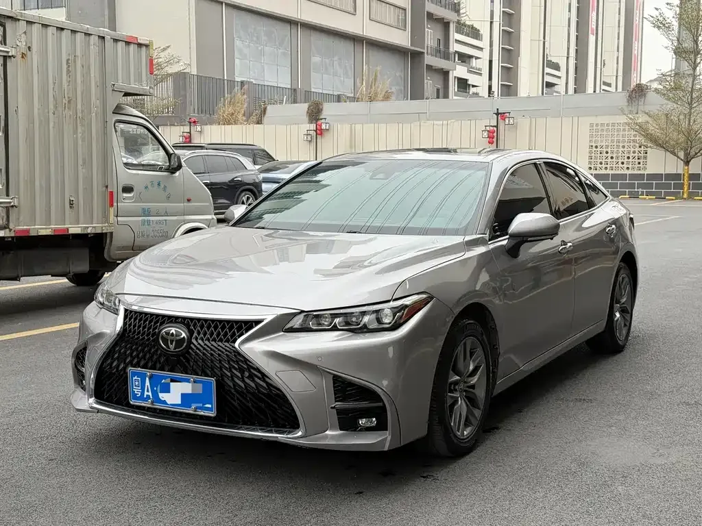 Toyota Avalon 2022 из CN, фото 1