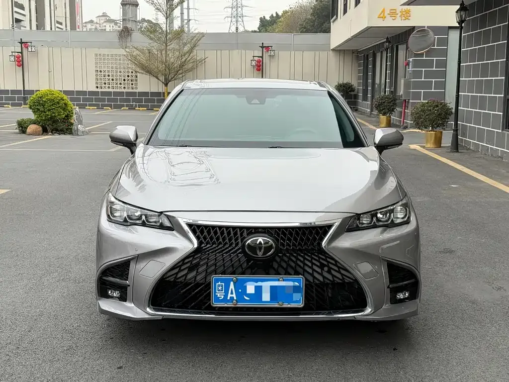 Toyota Avalon 2022 из CN, фото 9