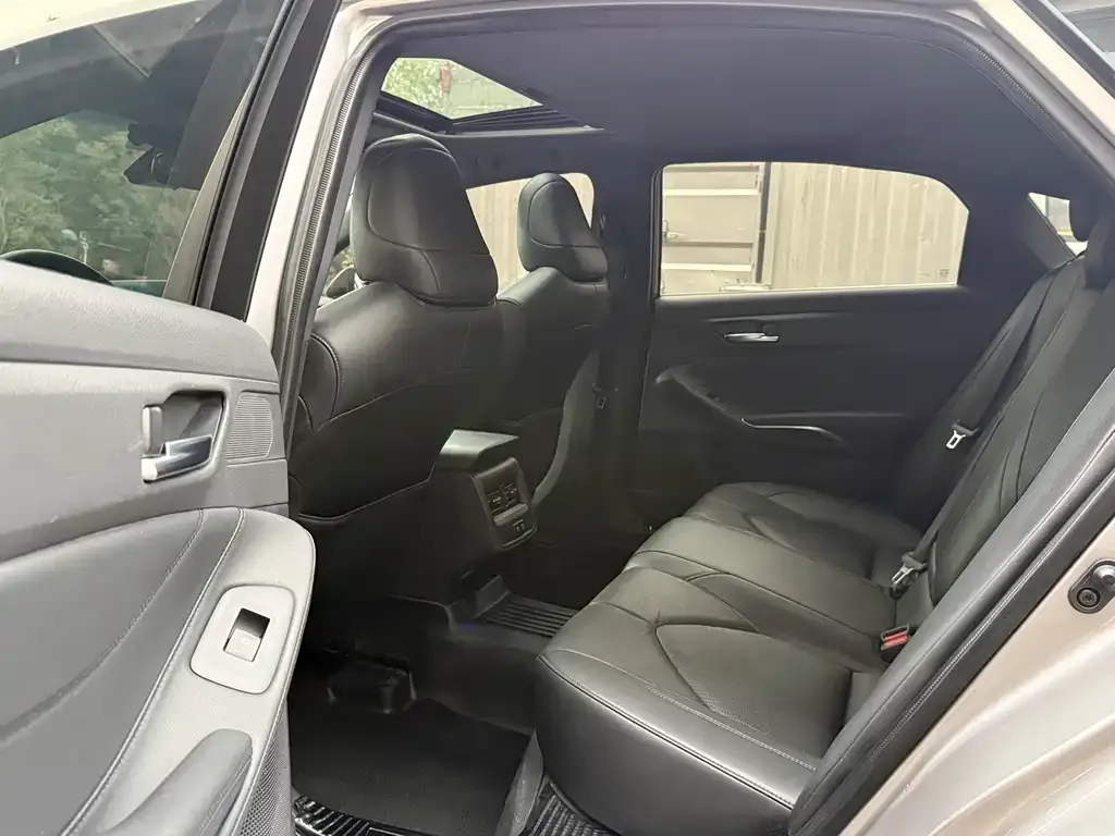 Toyota Avalon 2022 из CN, фото 6