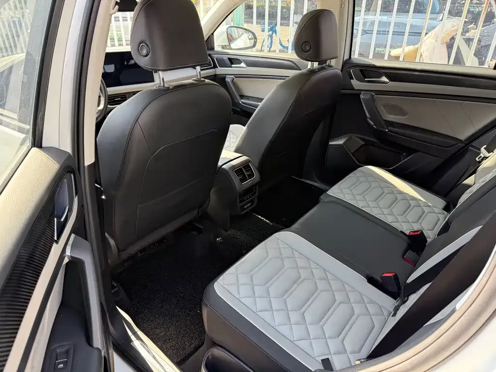 Volkswagen Tayron 2023 из CN, фото 3