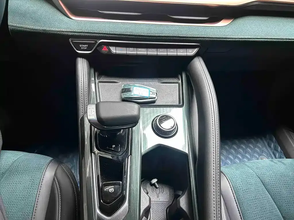 Geely Xingyue L 2021 из CN, фото 5