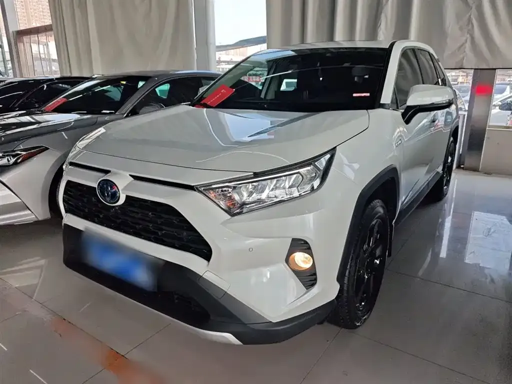 Toyota RAV4 — фото 10
