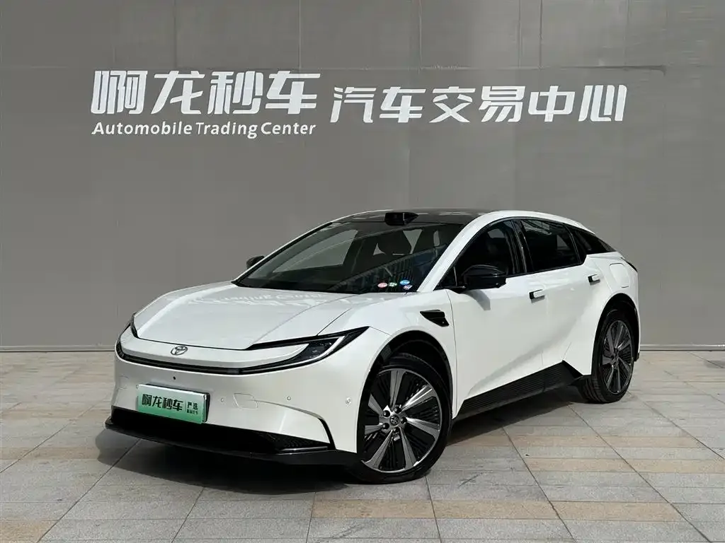 Toyota bZ5 2025 из CN, фото 1