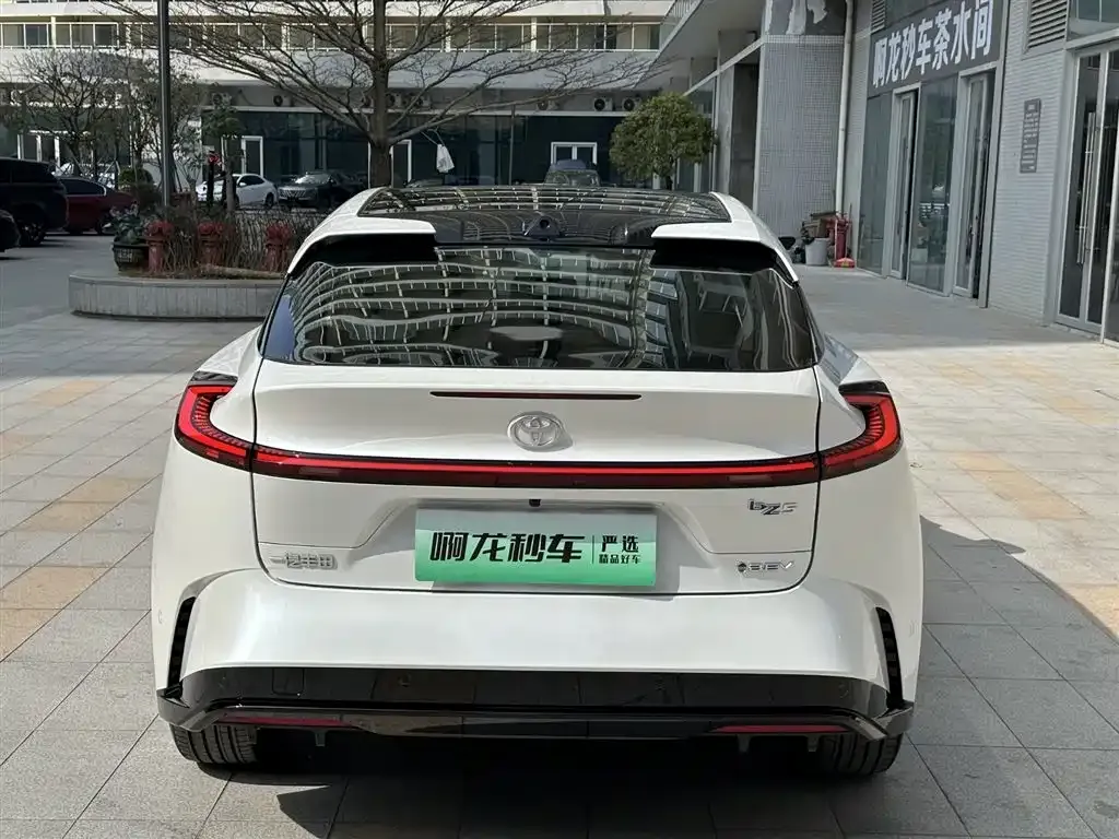 Toyota bZ5 2025 из CN, фото 7