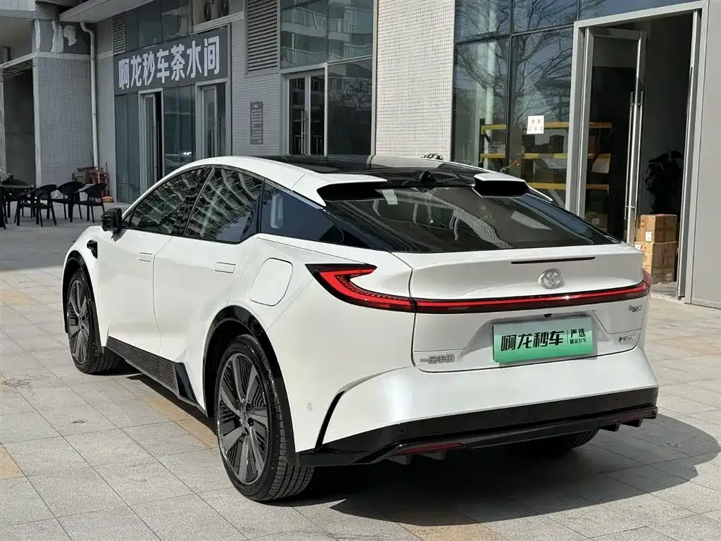 Toyota bZ5 2025 из CN, фото 5