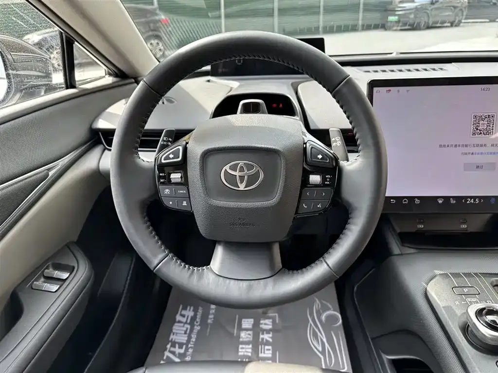 Toyota bZ5 2025 из CN, фото 4