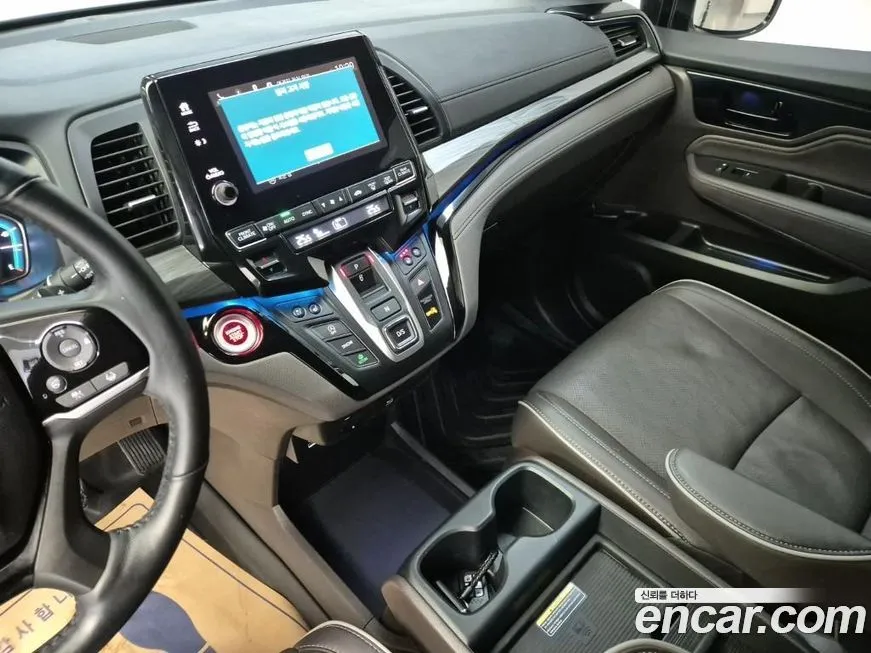 Honda Odyssey — фото 10