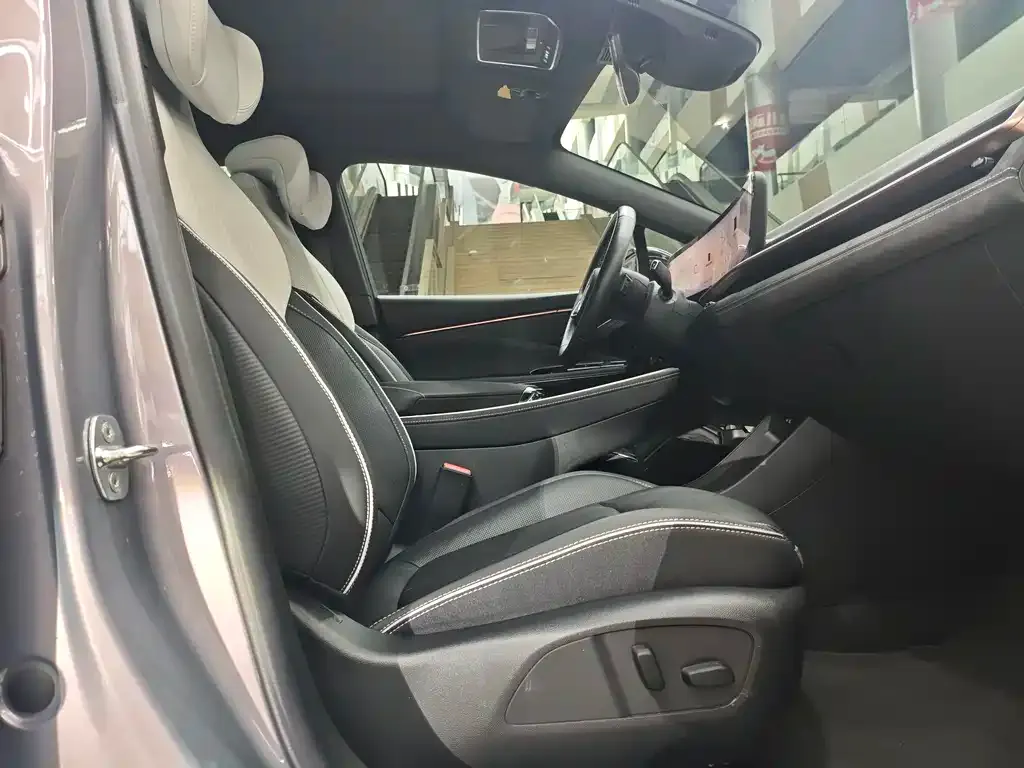 Buick E4 2024 из CN, фото 3