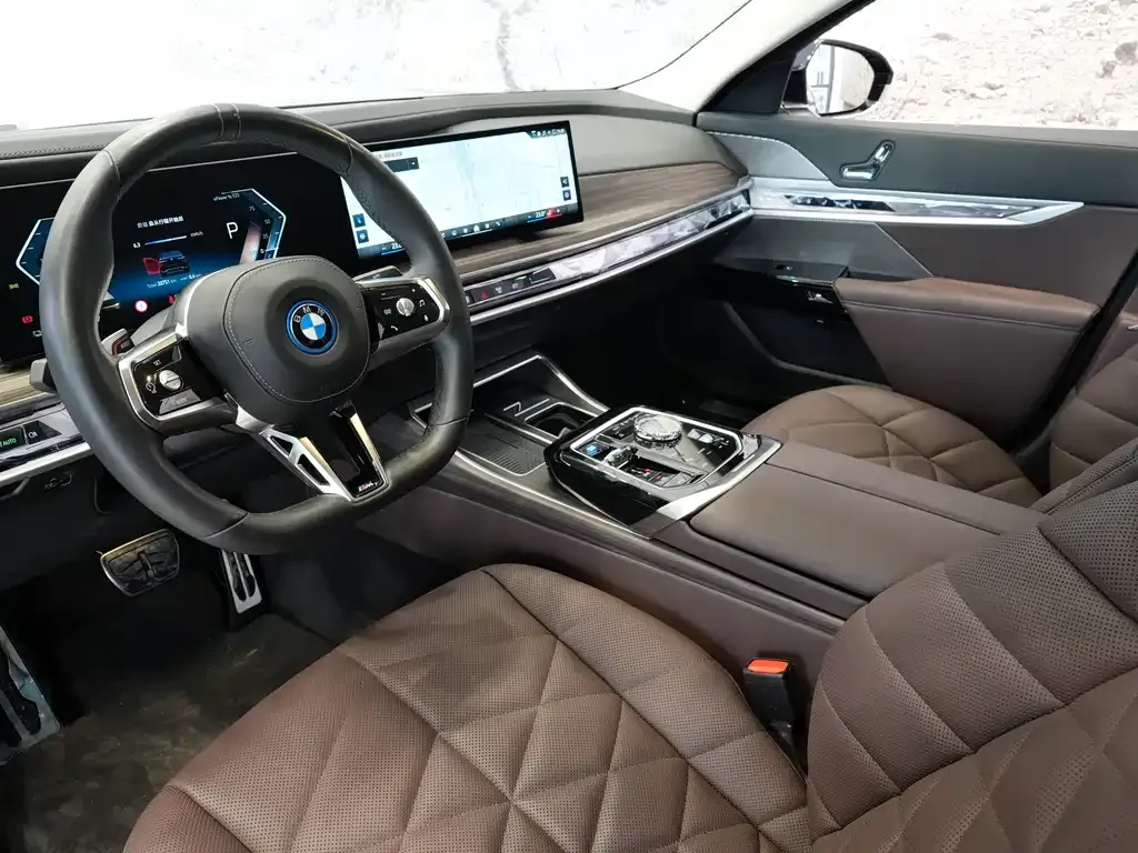 BMW 7 Series — фото 3