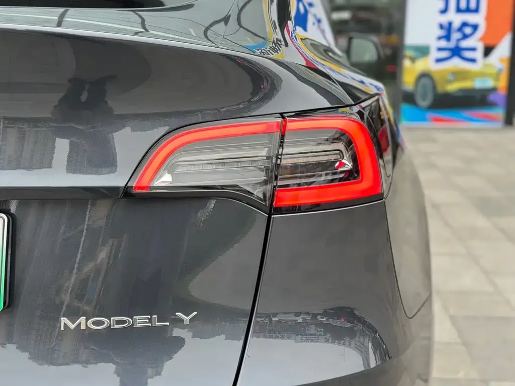 Tesla Model Y 2025 из CN, фото 3