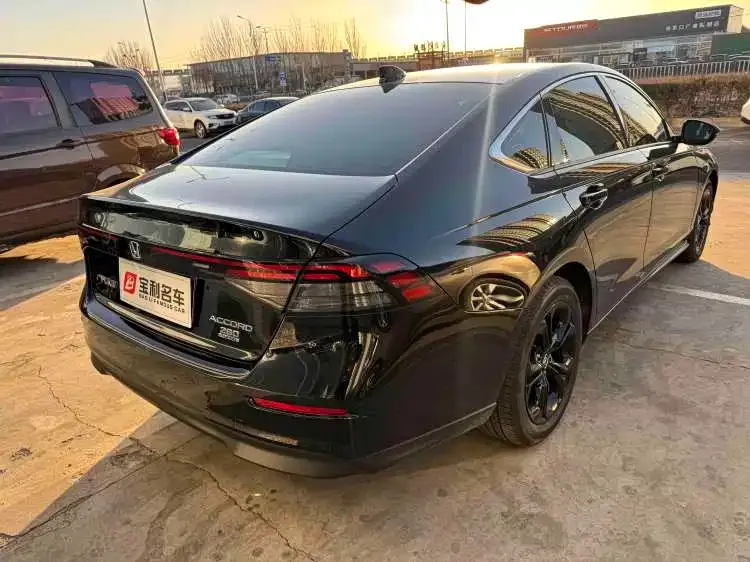 Honda Accord — фото 6
