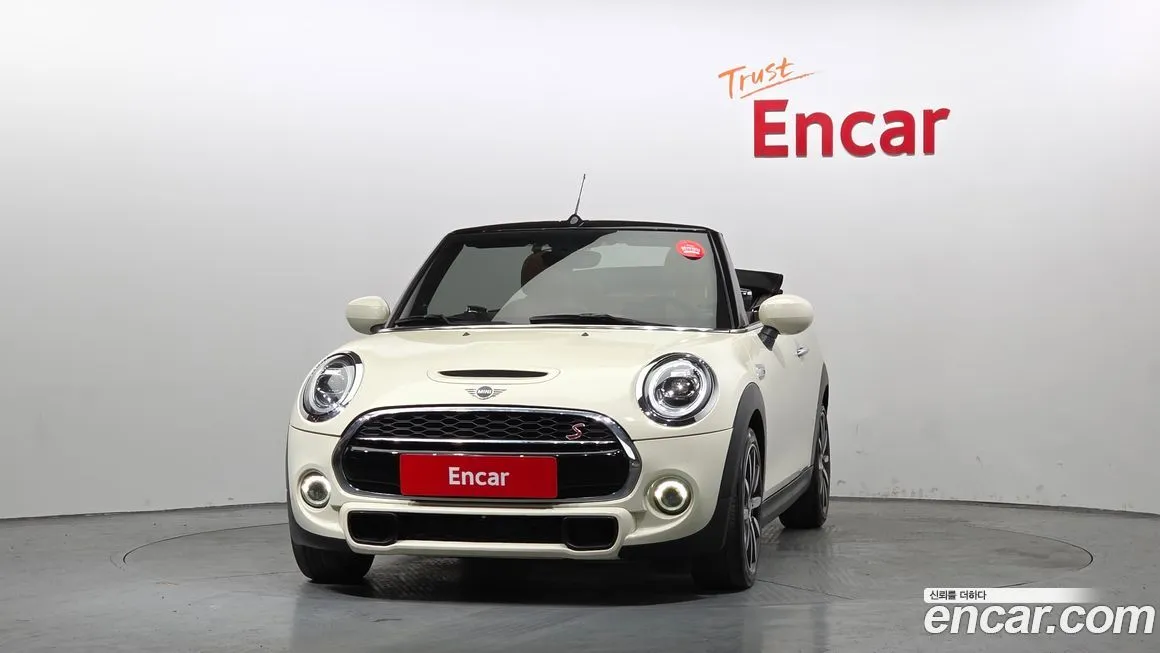 Mini Cooper Convertible 2021 из KR, фото 3