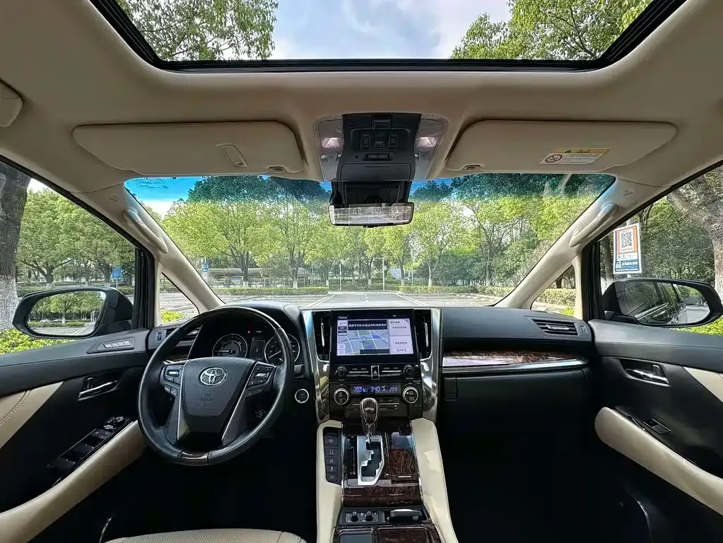 Toyota Alphard 2022 из CN, фото 5