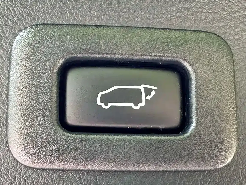 Toyota Alphard 2022 из CN, фото 3