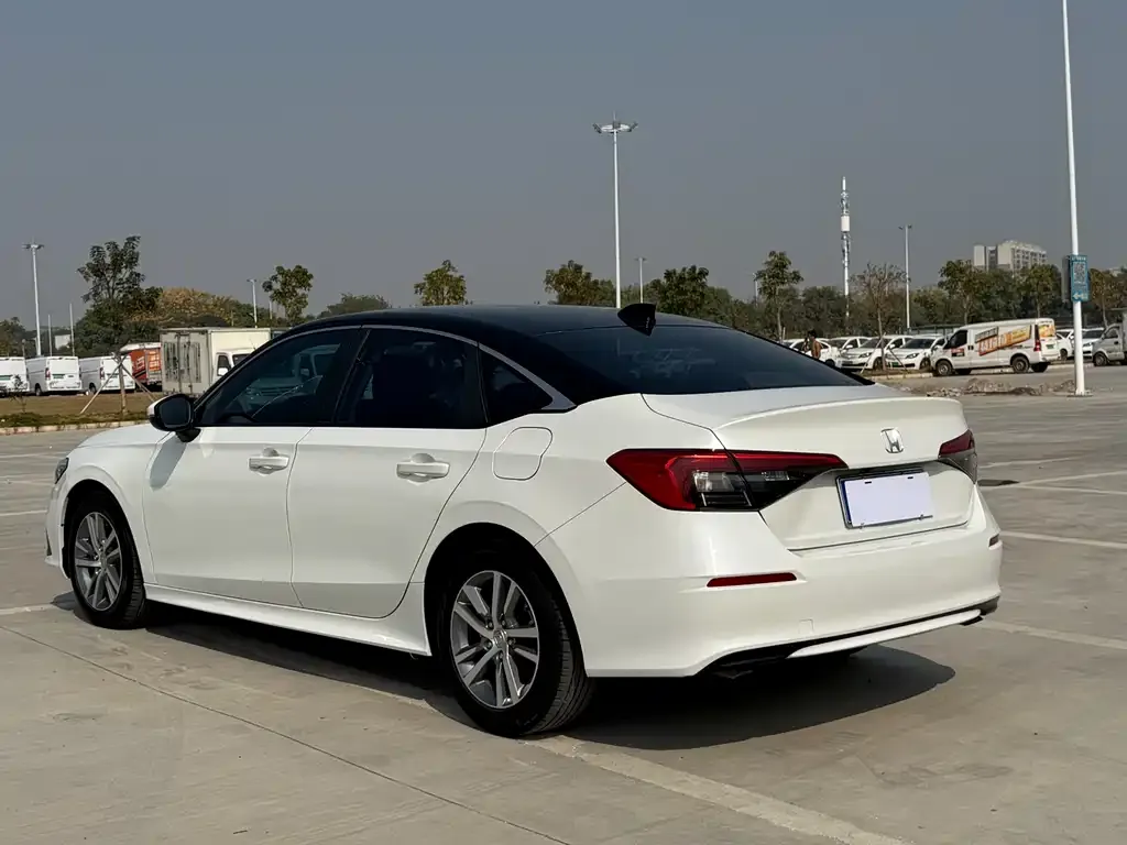 Honda Civic — фото 7