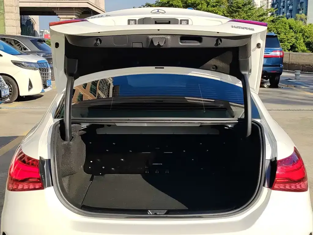 Mercedes-Benz A-Class 2023 из CN, фото 6