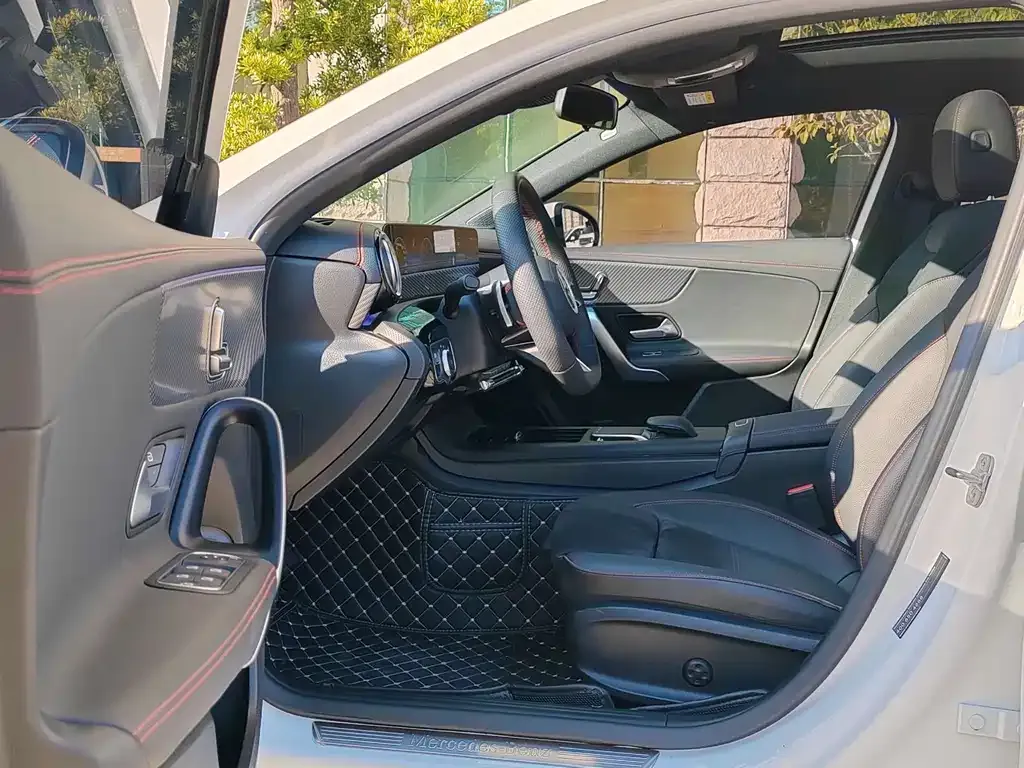 Mercedes-Benz A-Class 2023 из CN, фото 9