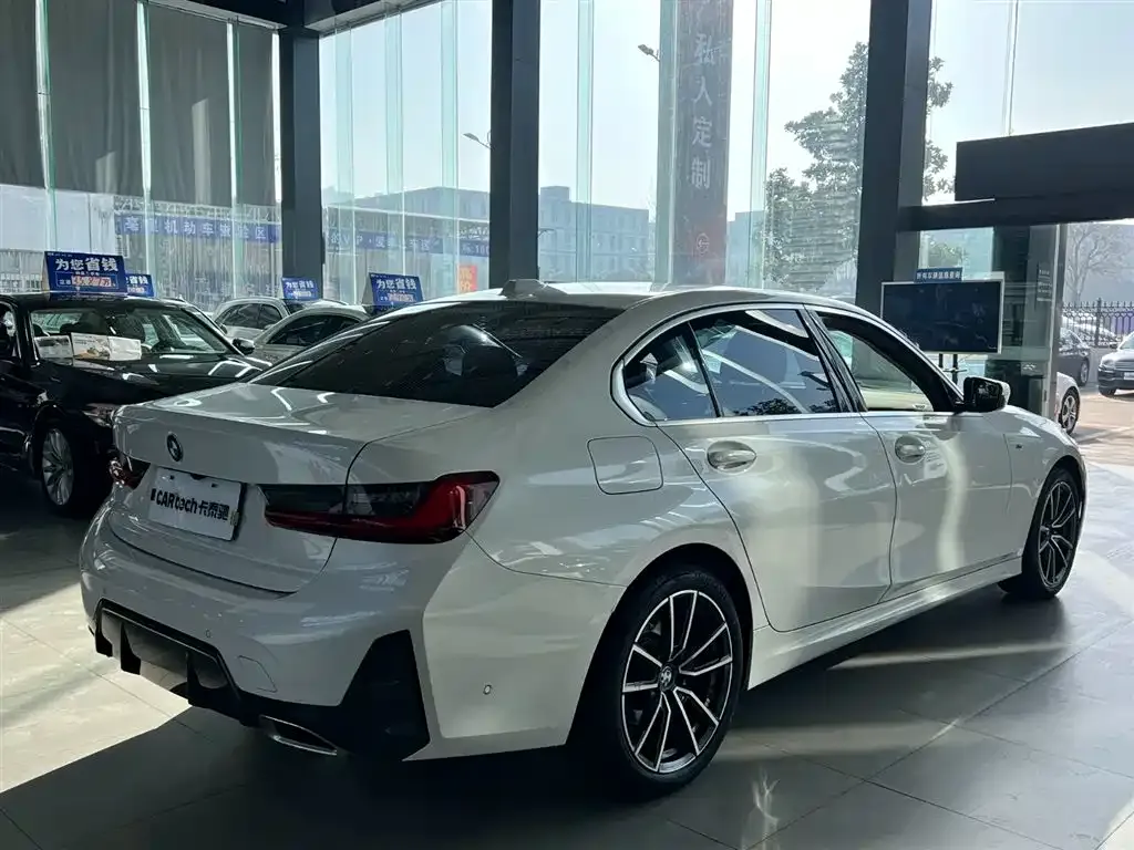 BMW 3 Series 2024 из CN, фото 6