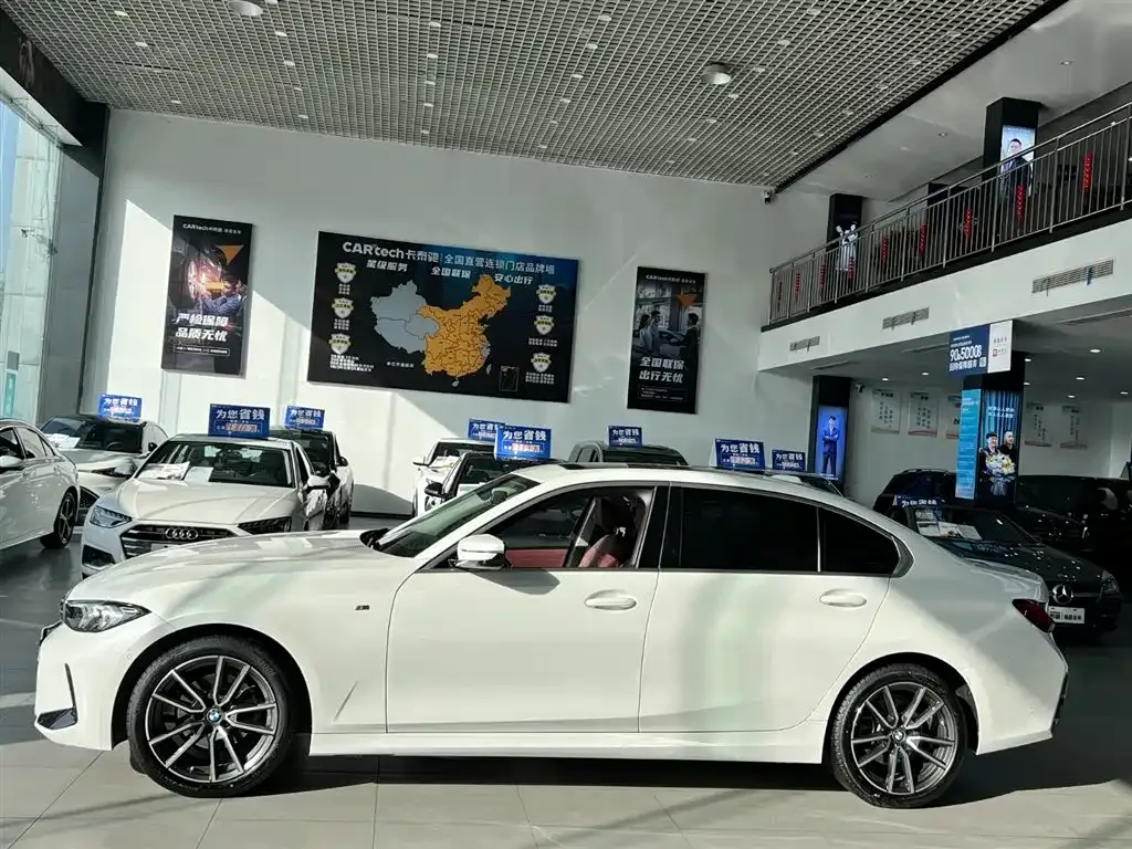 BMW 3 Series 2024 из CN, фото 8