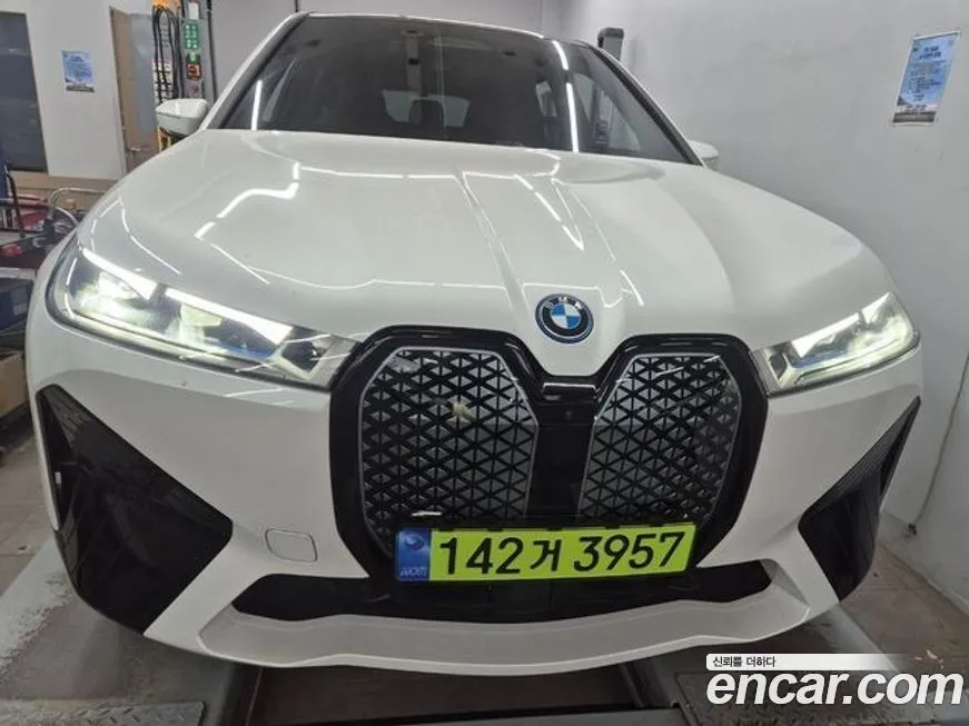 BMW iX