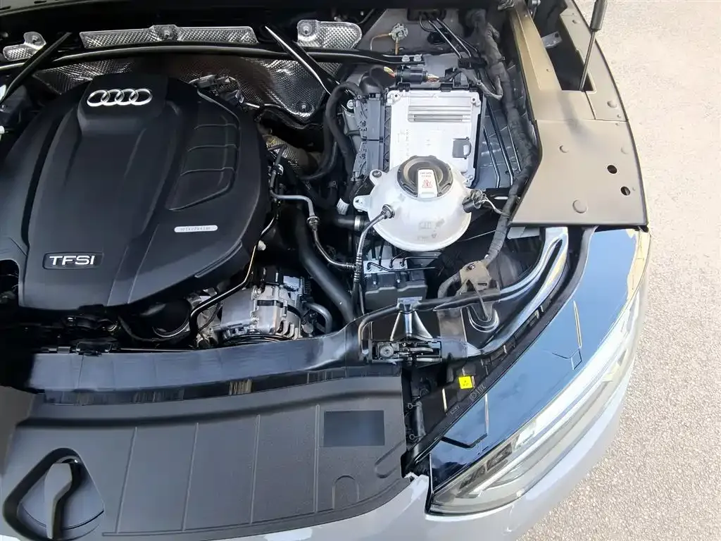 Audi Q5L Sportback — фото 10