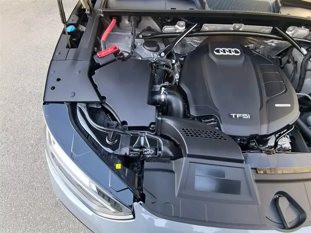 Audi Q5L Sportback — фото 3
